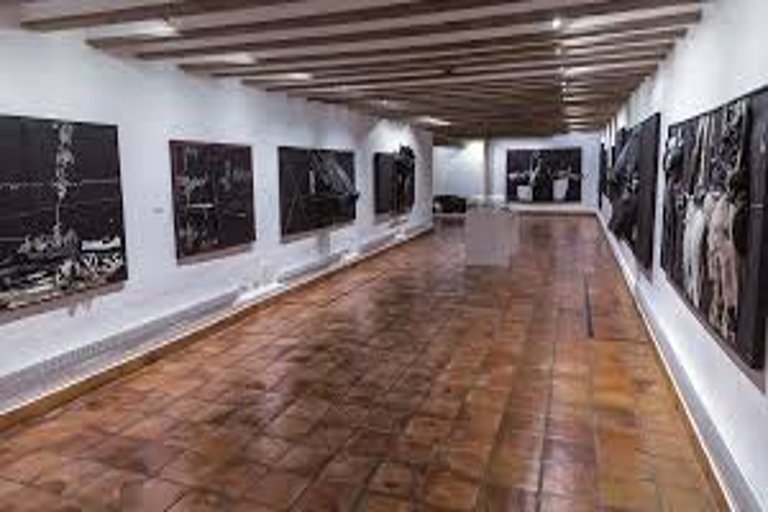 El nuevo atractivo de Cuenca: arte moderno entre rocas